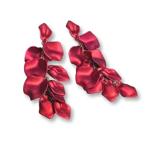 stylish red flower earrings for girls